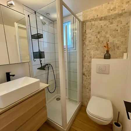 Lumineux Duplex A Pied *